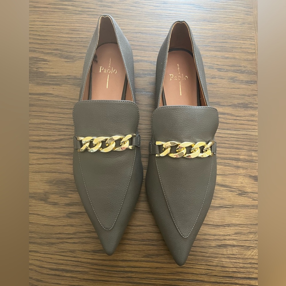 Paolo Flat pointed shoes.